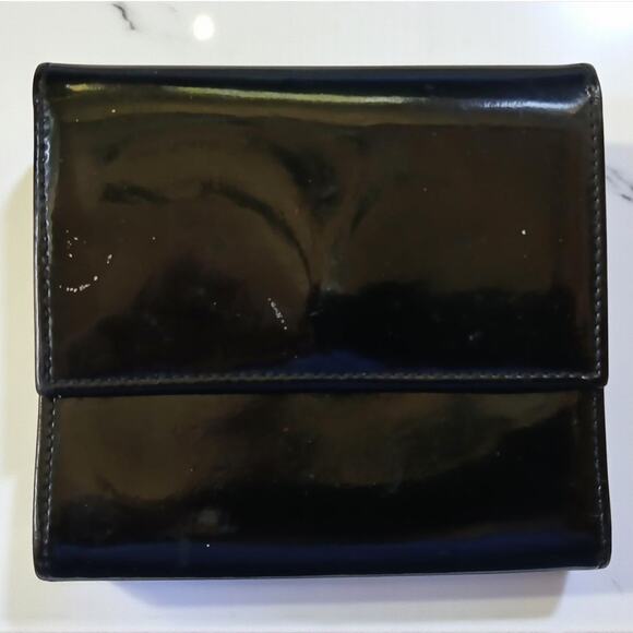 Authentic Chanel Patent Leather Black Trifold Compact Wallet MSRP $950 - Picture 2 of 14